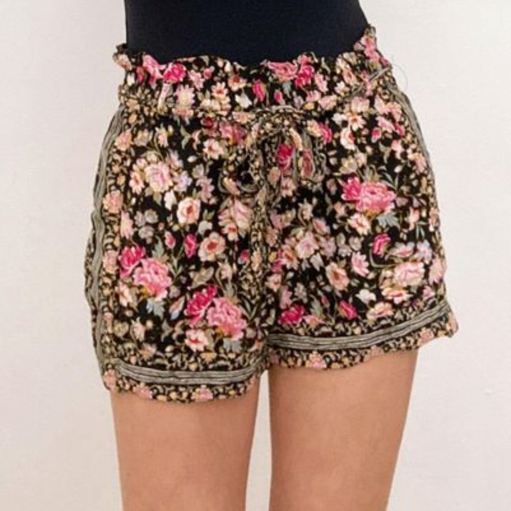American Eagle Floral Tie Waist Paperbag Shorts - Picture 1 of 12